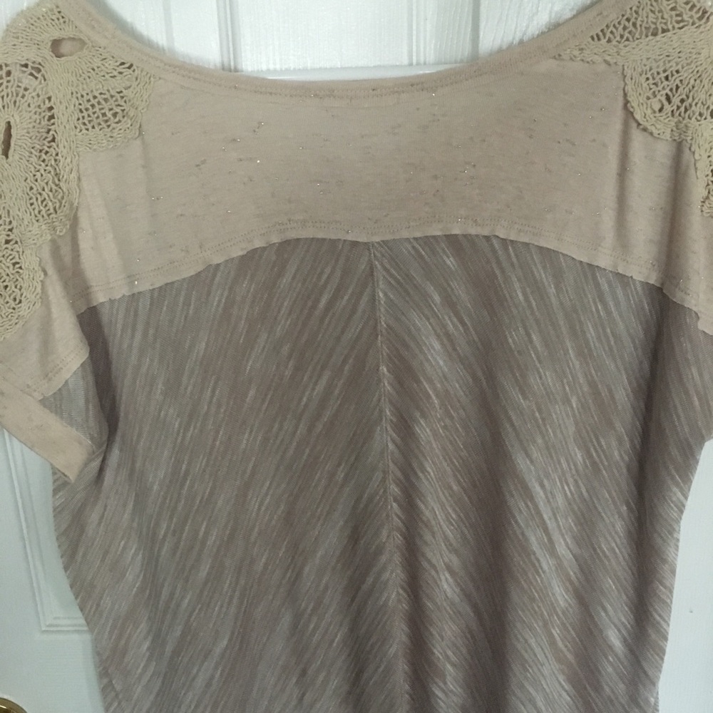 Mystree Brand Top With A Hint Of Sparkle - image 3